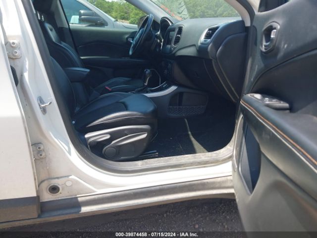 3C4NJCBB4KT652130 Jeep Compass Latitude Fwd