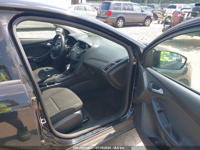 Ford FOCUS SE 2017 1FADP3FE3HL274455 Image 5