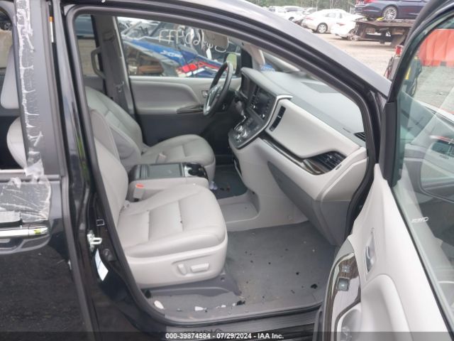 5TDDZ3DC2LS239838 Toyota SIENNA XLE