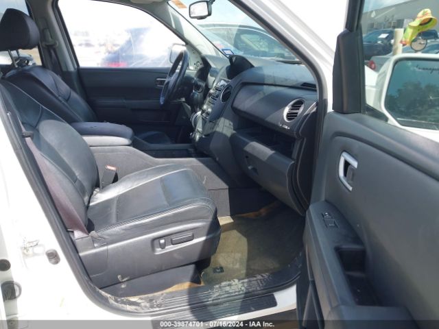 5FNYF4H98FB052997 Honda Pilot Touring