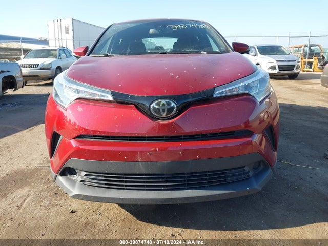 39874748 :رقم المزاد ، NMTKHMBX0JR054642 vin ، 2018 Toyota C-hr Xle مزاد بيع
