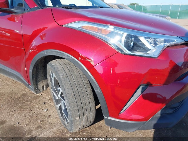 39874748 :رقم المزاد ، NMTKHMBX0JR054642 vin ، 2018 Toyota C-hr Xle مزاد بيع