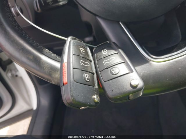 WA1EFCFS1GR024886 Audi Q3 2.0t Premium Plus