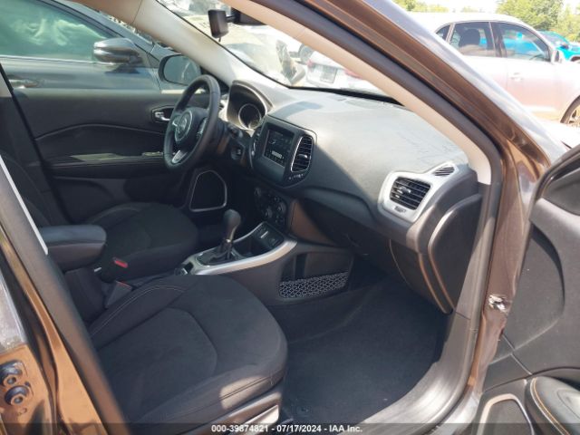 3C4NJCABXLT158826 Jeep Compass Sport Fwd