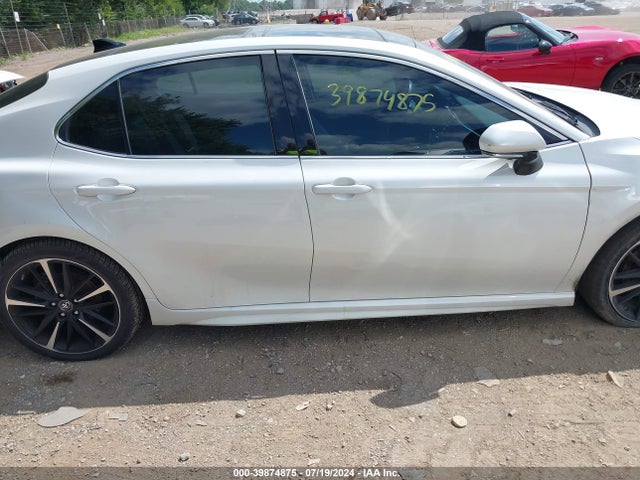 Toyota CAMRY XSE 2018 4T1B61HK0JU147122 Image 13