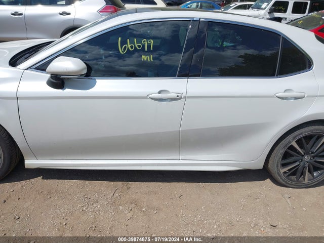 Toyota CAMRY XSE 2018 4T1B61HK0JU147122 Image 14