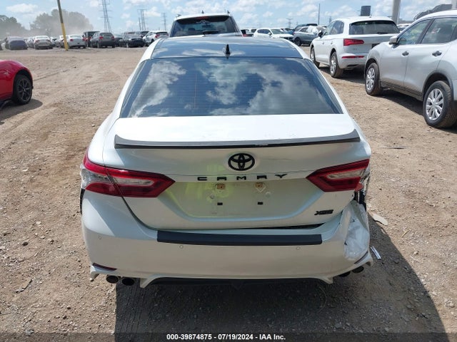 Toyota CAMRY XSE 2018 4T1B61HK0JU147122 Image 16