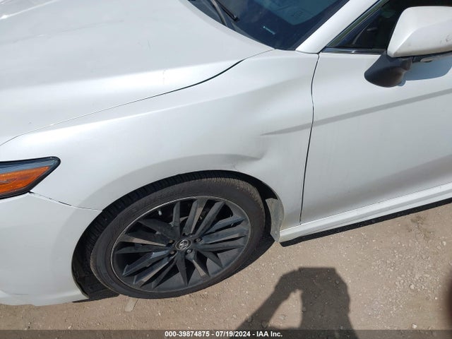 Toyota CAMRY XSE 2018 4T1B61HK0JU147122 Image 18