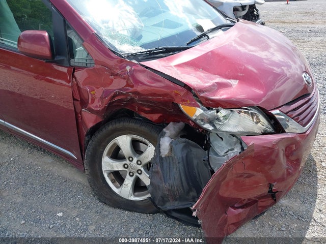 Toyota Sienna Le 8 Passenger 2017 5TDKZ3DC9HS850724 Image 6