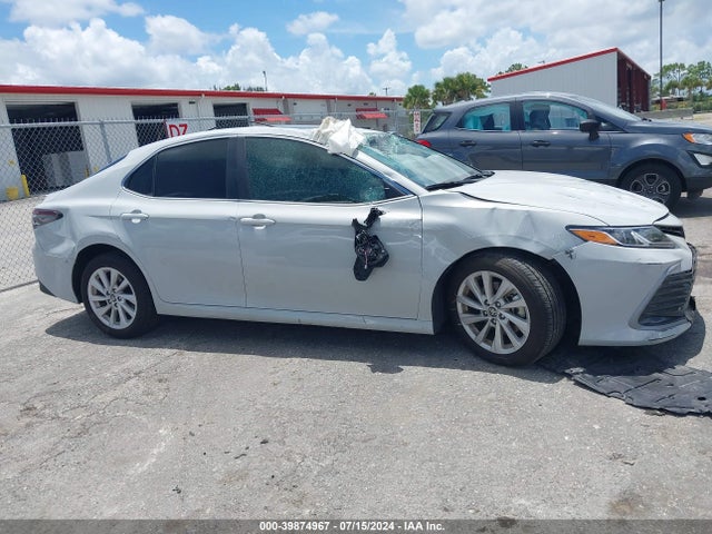 Toyota CAMRY LE 2024 4T1R11AK8RU245365 Image 13