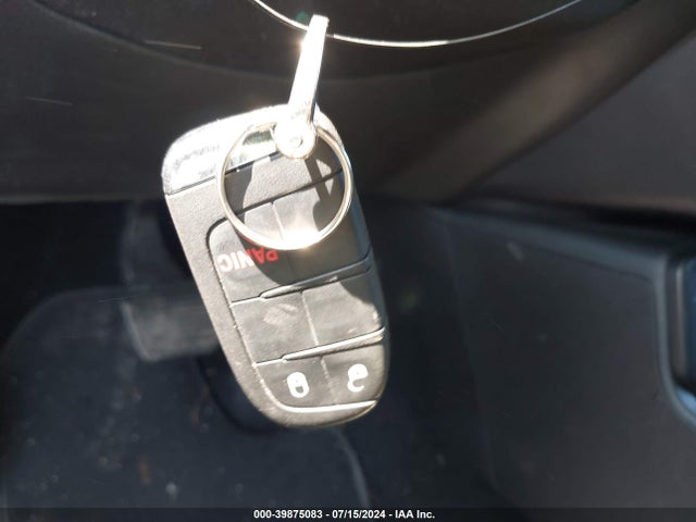 ZACCJBBB5JPH16523 Jeep Renegade Latitude 4x4
