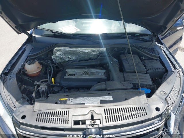 WVGAV7AX8GW603338 Volkswagen TIGUAN S