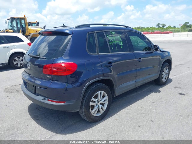 WVGAV7AX8GW603338 Volkswagen TIGUAN S