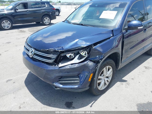 WVGAV7AX8GW603338 Volkswagen TIGUAN S
