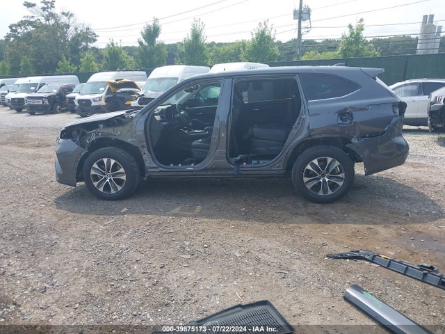 Toyota Highlander Xle 2022 5TDGZRBHXNS169023 Image 15