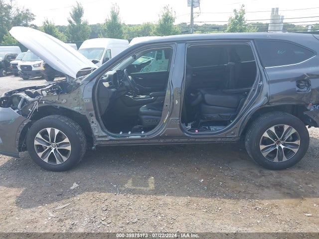 Toyota Highlander Xle 2022 5TDGZRBHXNS169023 Image 6
