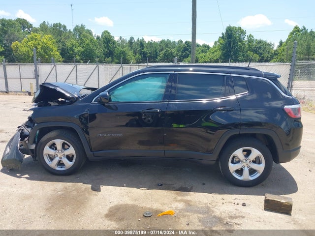 3C4NJCBB0KT692978 Jeep Compass Latitude Fwd