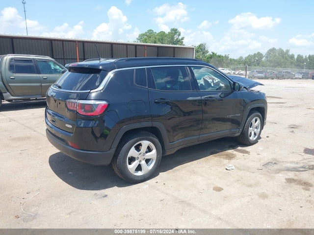 3C4NJCBB0KT692978 Jeep Compass Latitude Fwd