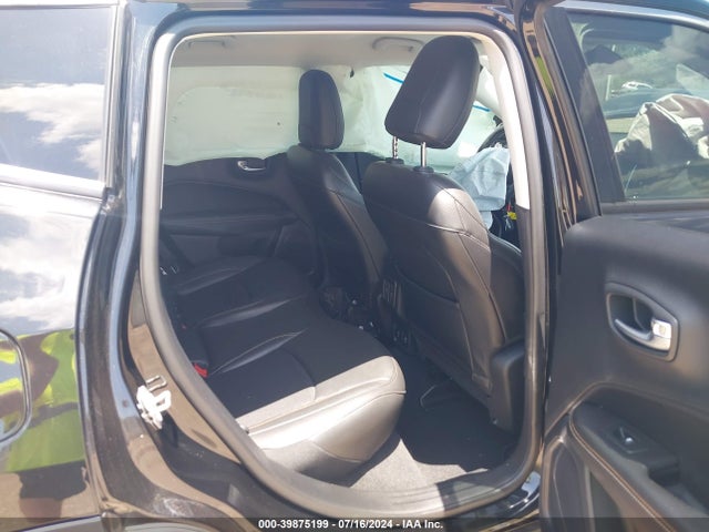 3C4NJCBB0KT692978 Jeep Compass Latitude Fwd