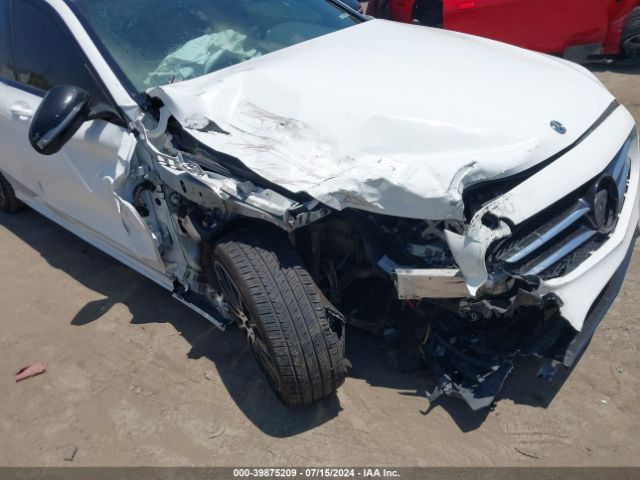 55SWF4JB6JU273686 Mercedes-Benz C 300
