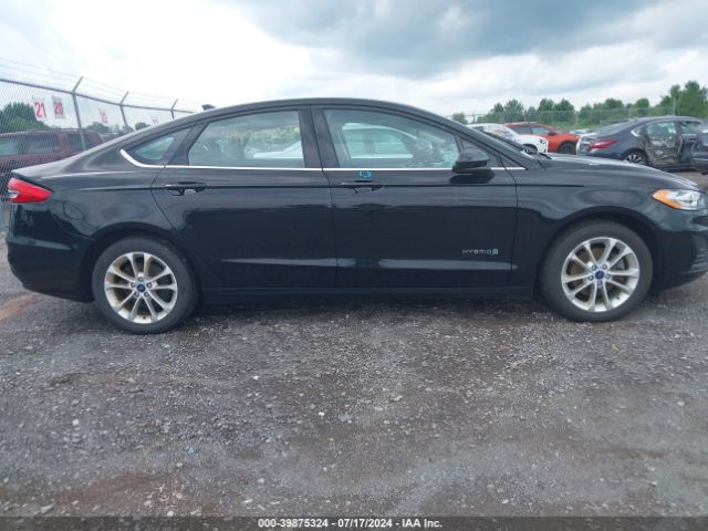 3FA6P0LU1KR212631 Ford Fusion Hybrid Se