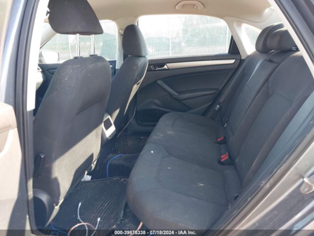 1VWAT7A3XFC042127 Volkswagen Passat 1.8t S