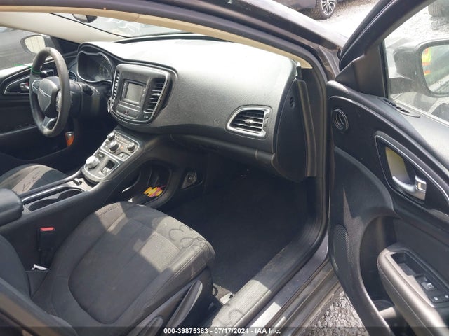 Chrysler 200 Limited 2015 1C3CCCAB9FN748364 Image 5