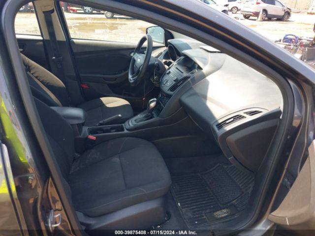 1FADP3F27FL366848 Ford FOCUS SE