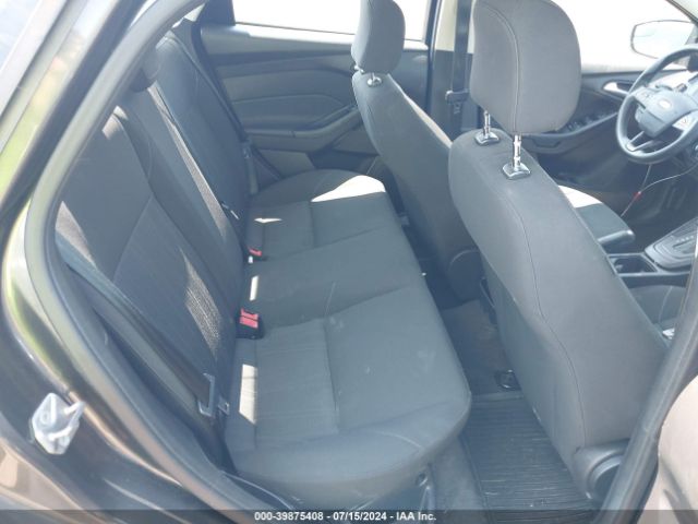 1FADP3F27FL366848 Ford FOCUS SE
