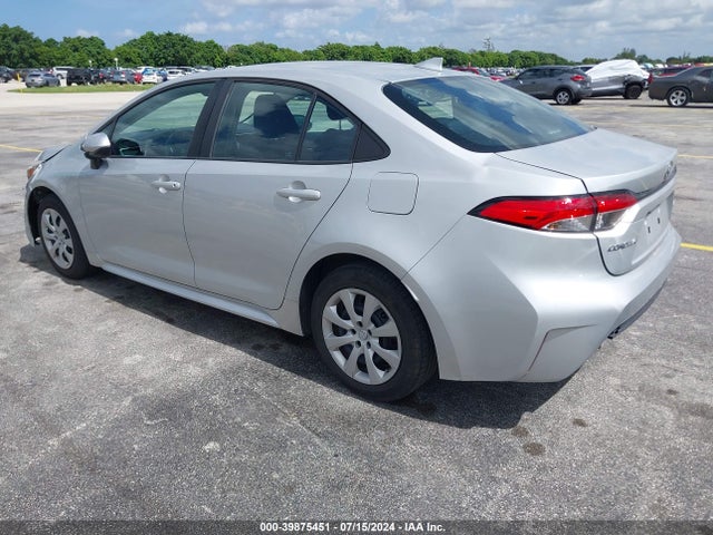 Toyota COROLLA LE 2021 5YFEPMAE8MP258006 Image 3