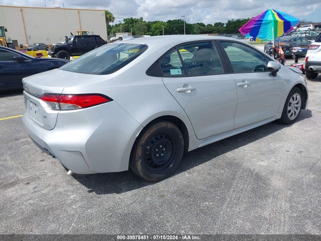 Toyota COROLLA LE 2021 5YFEPMAE8MP258006 Image 4