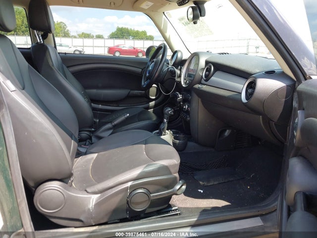 2013 MINI CLUBMAN WMWZF3C58DT489800 Photo 4