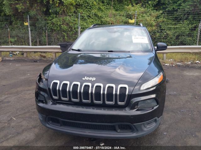 1C4PJLAB0FW731076 Jeep Cherokee Sport