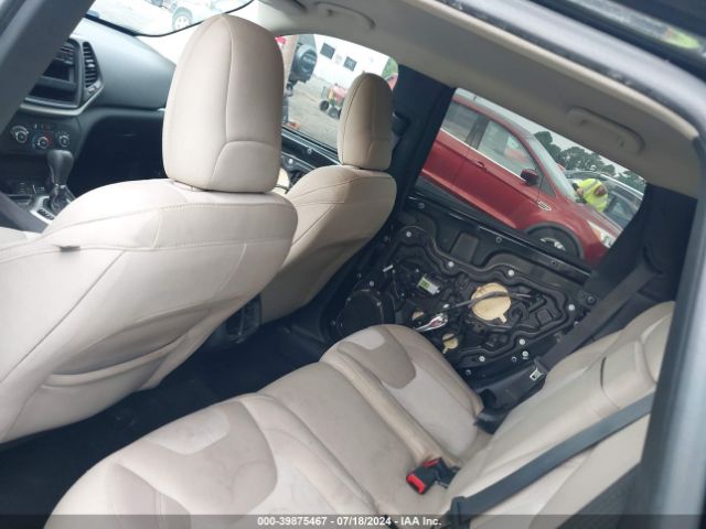 1C4PJLAB0FW731076 Jeep Cherokee Sport