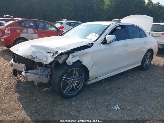 Mercedes-Benz E 300 2019 WDDZF4JB9KA505809 Image 2