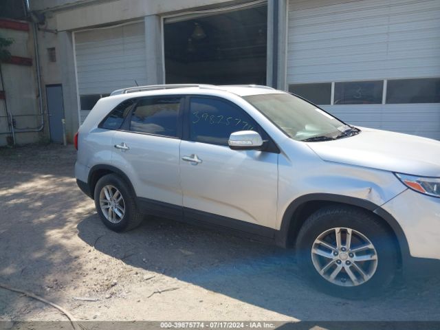 5XYKT3A62FG632411 KIA SORENTO LX