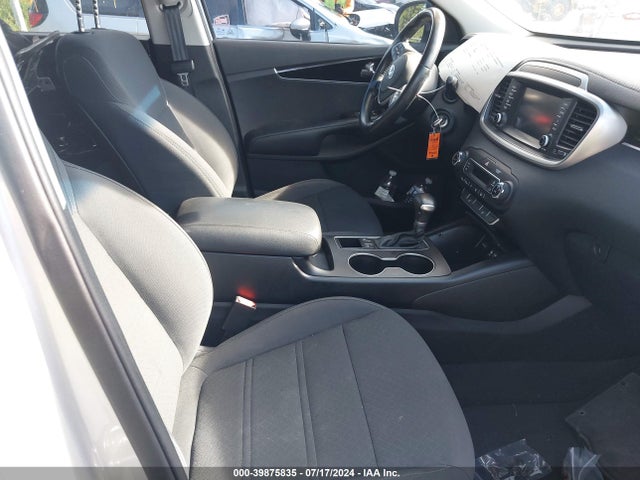 KIA Sorento 3.3l S 2019 5XYPG4A5XKG600078 Image 5
