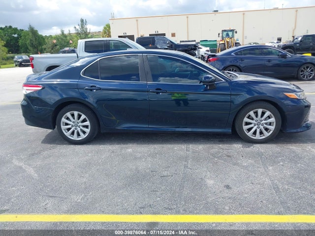 Toyota CAMRY LE 2018 4T1B11HK5JU636422 Image 13