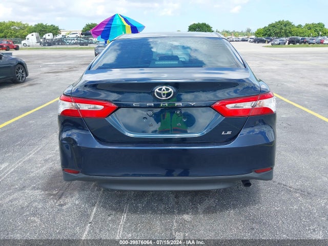 Toyota CAMRY LE 2018 4T1B11HK5JU636422 Image 16