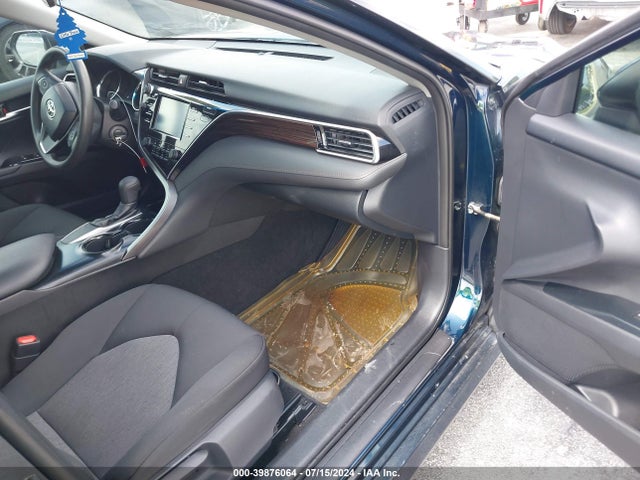 Toyota CAMRY LE 2018 4T1B11HK5JU636422 Image 5