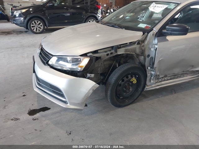 3VW2K7AJ3FM221243 Volkswagen Jetta 2.0l S