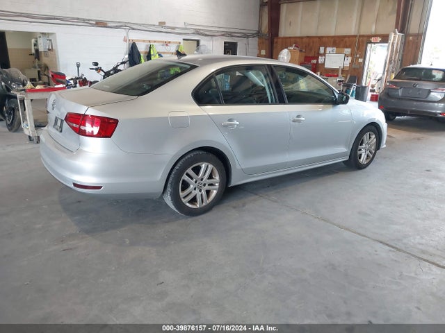 3VW2K7AJ3FM221243 Volkswagen Jetta 2.0l S