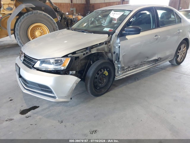3VW2K7AJ3FM221243 Volkswagen Jetta 2.0l S