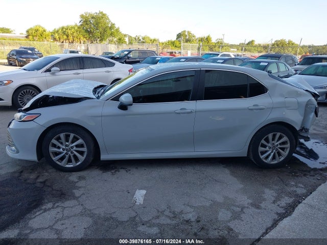 Toyota CAMRY LE 2022 4T1C11AKXNU037472 Image 15