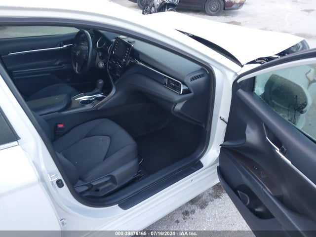 Toyota CAMRY LE 2022 4T1C11AKXNU037472 Image 5