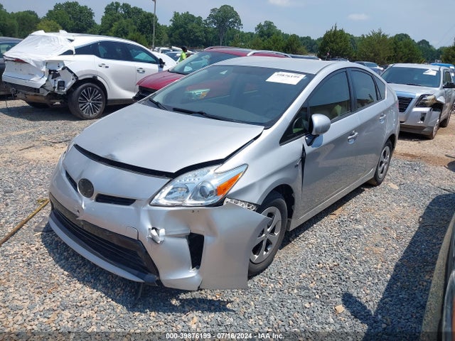 Toyota Prius Two 2015 JTDKN3DU0F1906211 Image 2