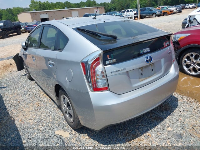 Toyota Prius Two 2015 JTDKN3DU0F1906211 Image 3