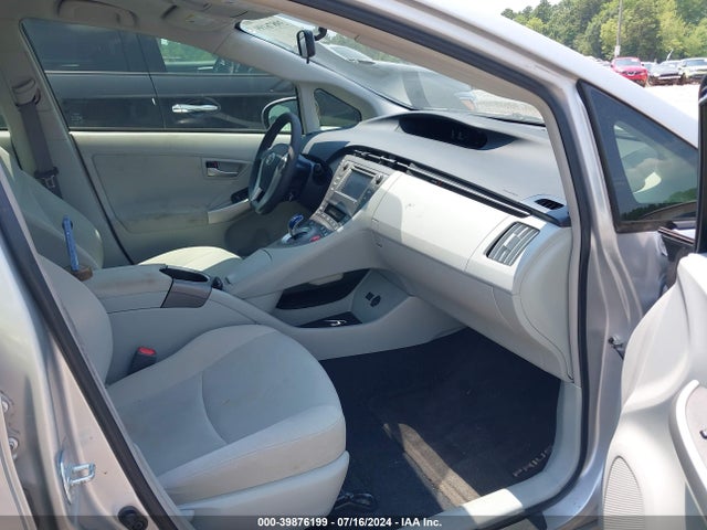 Toyota Prius Two 2015 JTDKN3DU0F1906211 Image 5