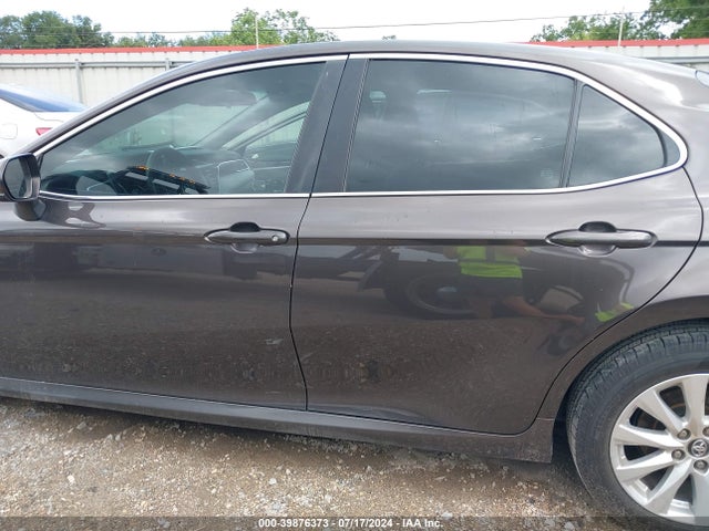 Toyota CAMRY LE 2018 4T1B11HK3JU015423 Image 15