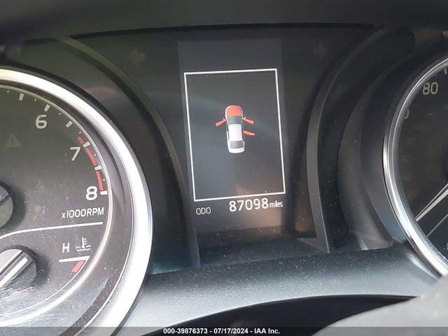Toyota CAMRY LE 2018 4T1B11HK3JU015423 Image 16
